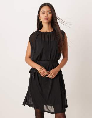 Vila - Minikleid aus Chiffon in Schwarz mit Bindegürtel