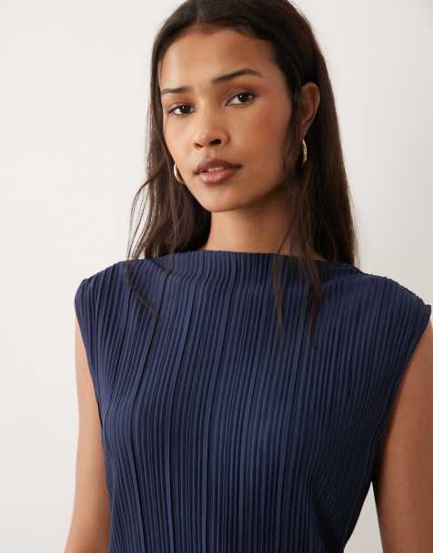 Vila - Mouwloze plissé top in marineblauw, deel van co-ord set - view 1