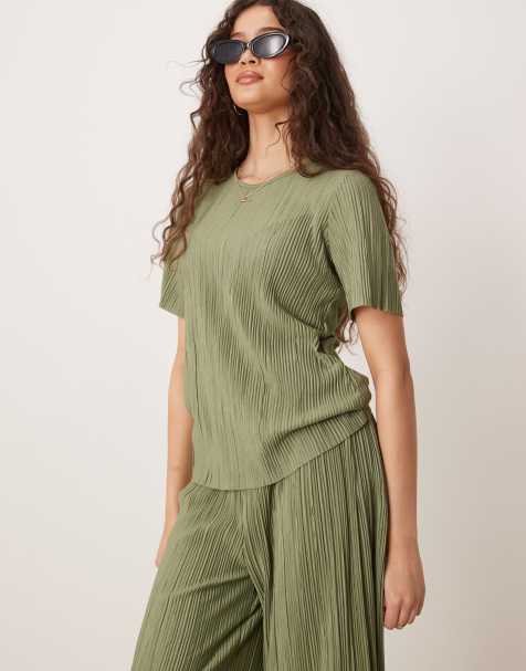 Vila plisse t-shirt co-ord in oil green