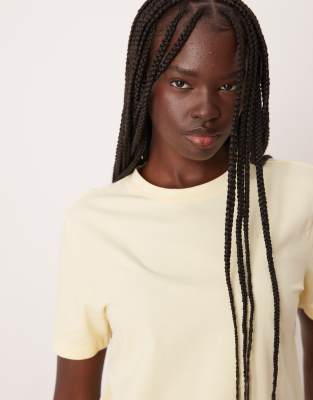 Vila Oversized Boyfriend Fit T-shirt In Yellow