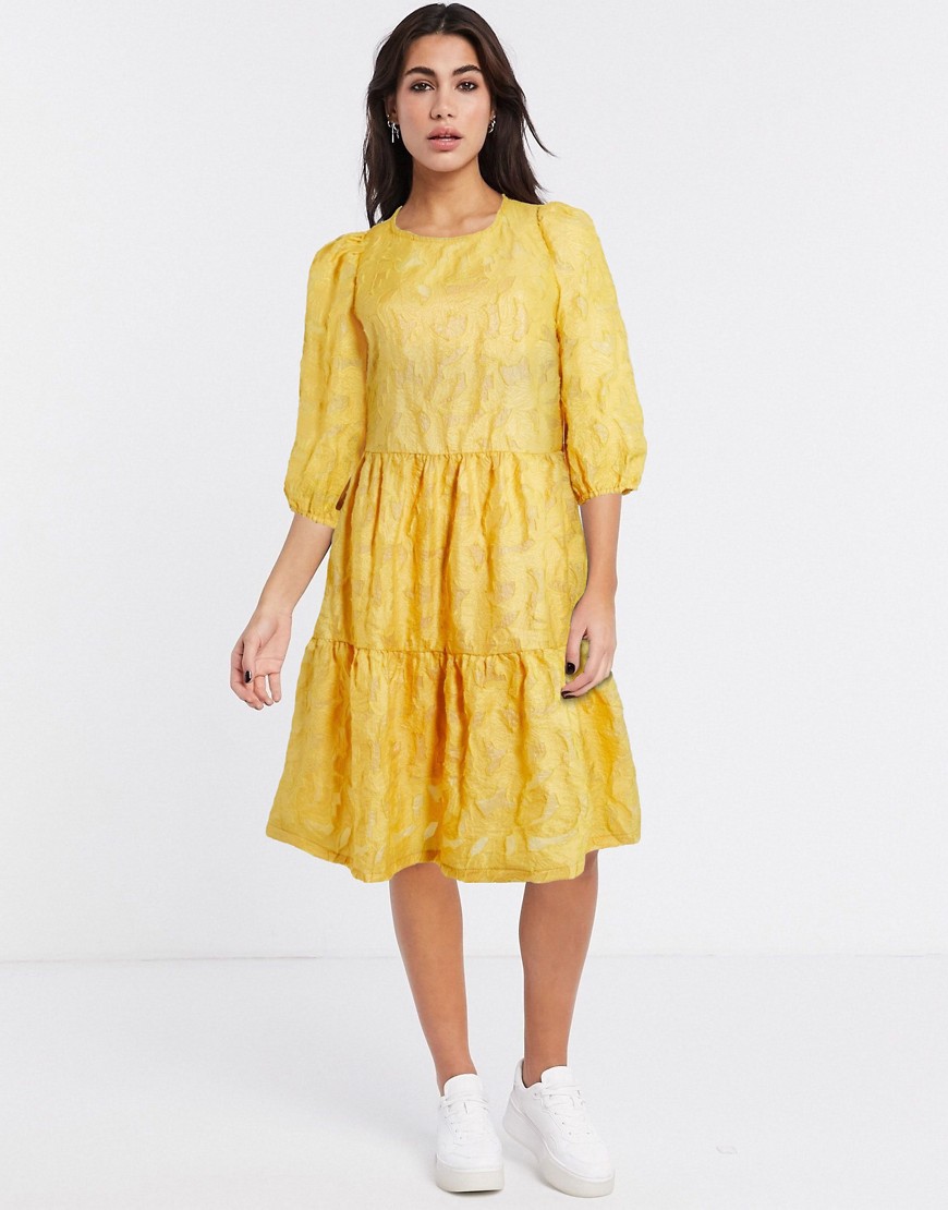 Vila - Oversized jurk met textuur en aangerimpelde stroken in geel