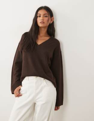 Vila Oversized V-neck Knit Sweater In Brown
