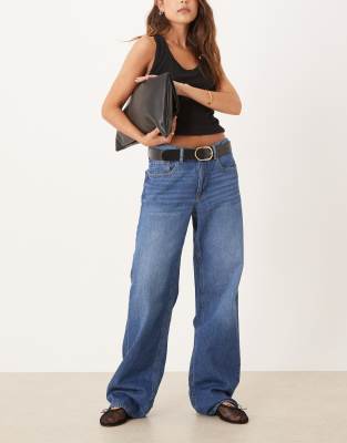 VILA - Palma - Jeans in Mittelblau mit mittelhohem Bund und weitem Bein