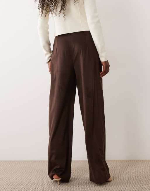 Vila pantalones de sastre de pierna ancha con pliegues de efecto ante en marrón chocolate, del conjunto, 3 de 5
