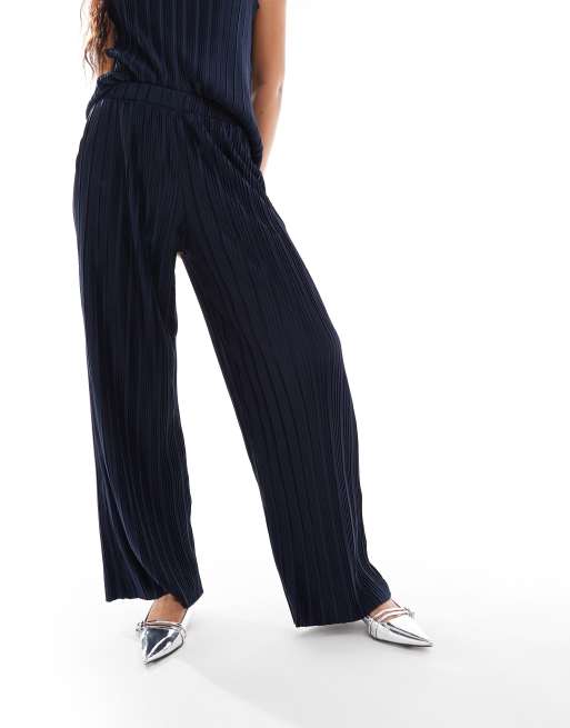 Vila Pantaloni a fondo ampio plissé blu navy in coordinato ASOS