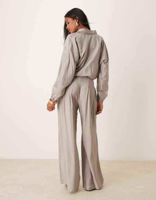 Vila - Pantaloni sartoriali a vita alta e fondo ampio grigi in coordinato, 4 di 5