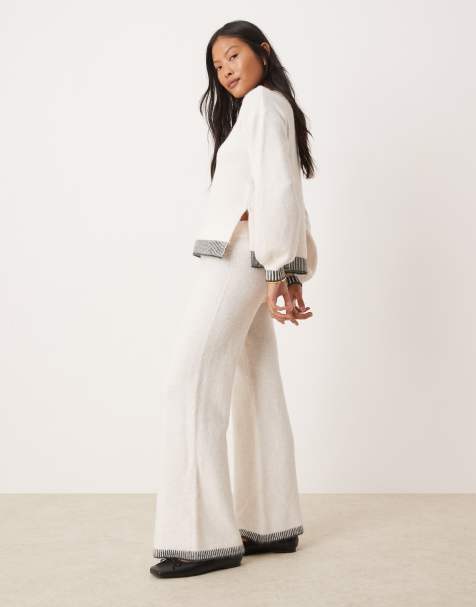Vila Petite - Gebreide broek met wijde pijpen en contrasterende stiksels in crème, deel van co-ord set - view 1