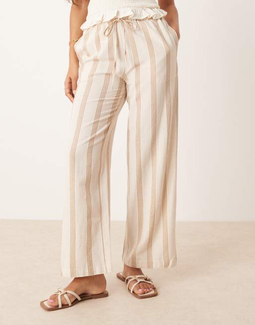 VILA Petite – Hose aus Leinenimitat in Creme und Hellbraun gestreift mit weitem Bein und Bindegürtel, 2 von 5