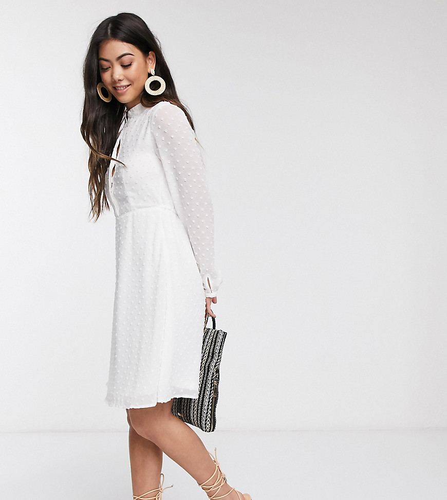 Vila Petite - Hvid kjole med tekstureret print-Sort