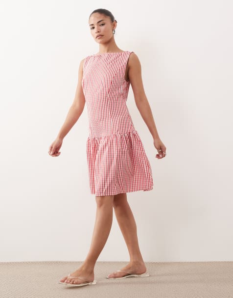 VILA Petite - Mini-jurk met verlaagde taille en gingham ruit in rood en wit - view 1
