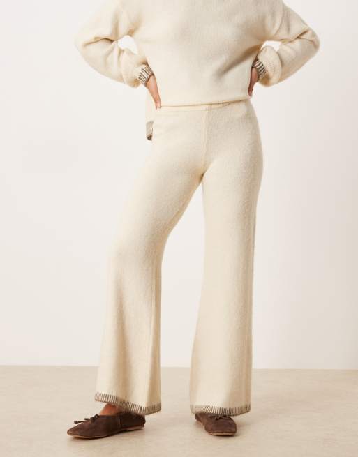 VILA Petite - Pantalon ample d'ensemble en maille à bords contrastants - Crème, 2 de 5