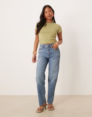 VILA Petite Petite - Kelly - Denim-Jeans in mittelblauer Waschung mit weitem Bein und hohem Bund