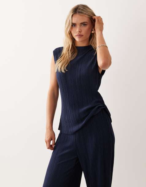 Vila Petite - Plissé mouwloze top in marineblauw, deel van co-ord set - view 1