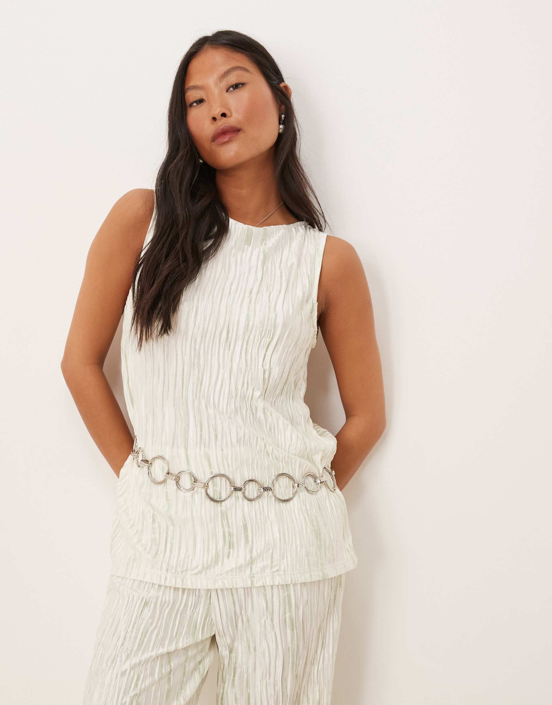 vila petite plisse slash neck sleeveless top in pale silt green tie dye - part of a set