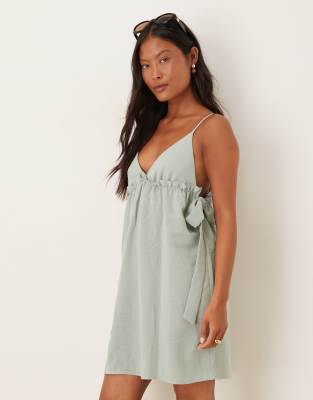 Robe courte avec naud - Vert sauge 42