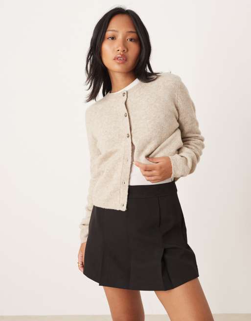 Vila Petite - Sort mini-skort med plisseringer foran, 4 af 5