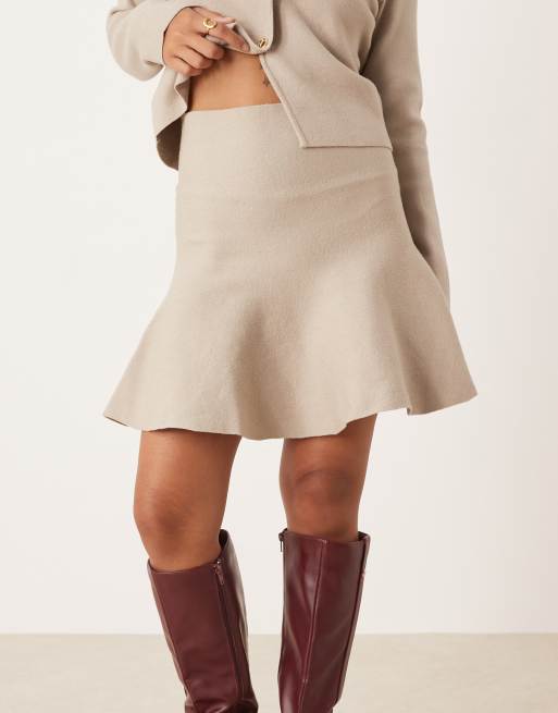 Vila Petite structured knit mini skirt in natural melange (part of a set), 4 of 5