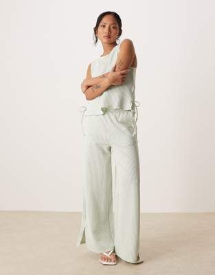 Vila Petite - Strukturierte Hose mit weitem Bein und Streifen in Grün und Creme, Kombiteil