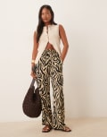 [Vila Petite] VILA Petite zebra print wide leg pants in off white 38 BIRCH-AOP:BLACK