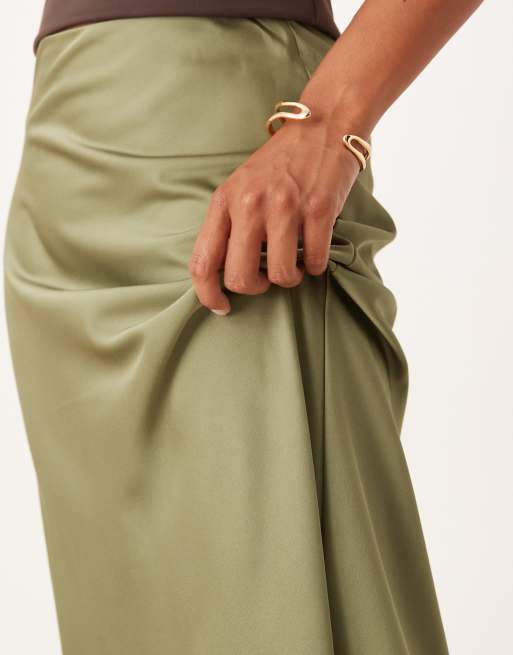 VILA Petite – Zielona satynowa spódnica maxi, 3 z 5