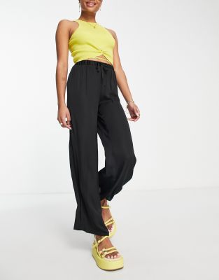Vila Petite - Zijdeachtige broek met wijde pijpen in zwart | ASOS