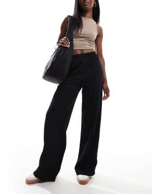 pintuck wide leg pants in black