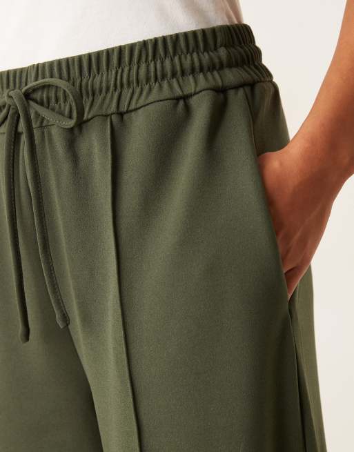 Vila pintuck wide leg trousers in deep khaki green, 4 of 4