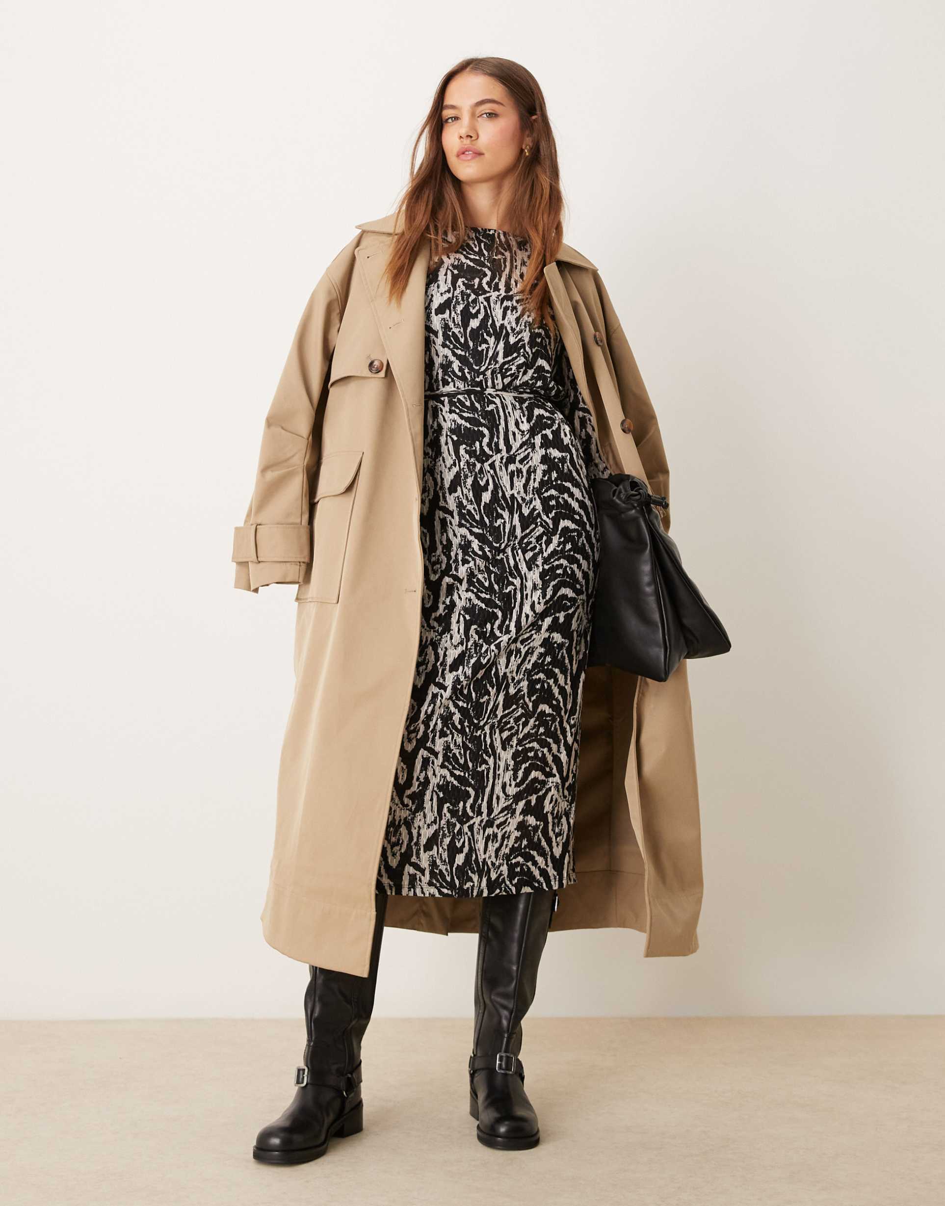 vila plisse boat neck midi dress in mono animal print