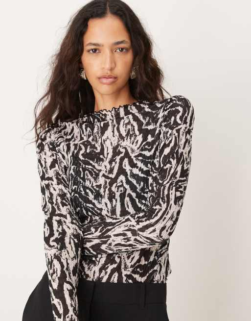 Vila - Plissé top met hoge hals in zwart-witte dierenprint