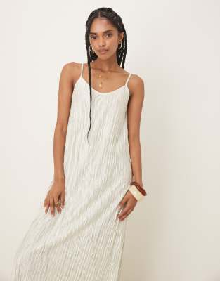 VILA - Plissiertes Maxi-Trägerkleid in blassem Silt-Grün mit Batikoptik-Weiß