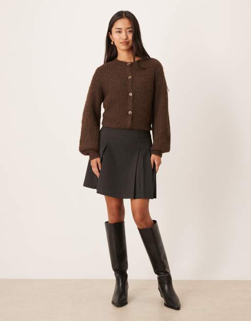 VILA - Pluizig gebreid vest met textuur in chocoladebruin, 3 van 4