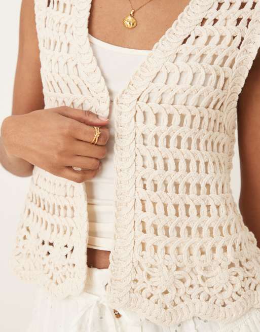 VILA premium floral hem crochet detail vest in birch cream, 2 of 4