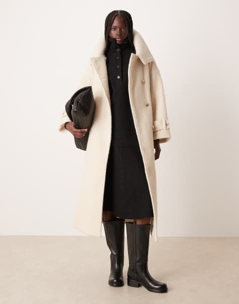 VILA – Premium – Krämvit, formell kappa i bouclé med trattkrage - view 1