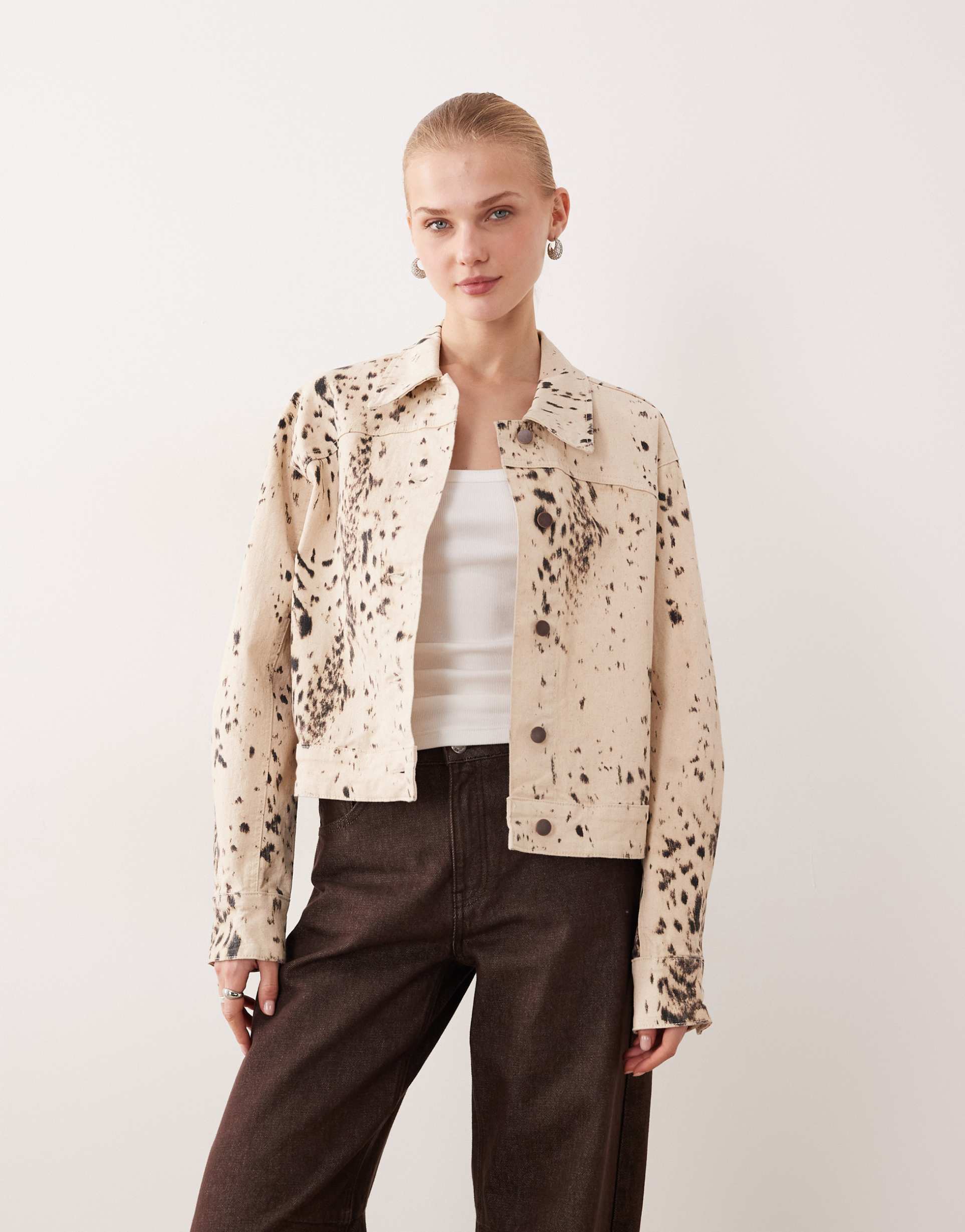 vila printed denim jacket in cream