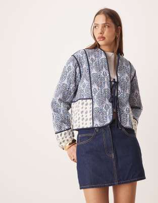 quilted patchwork paisley print tie front jacket in blue-Multi