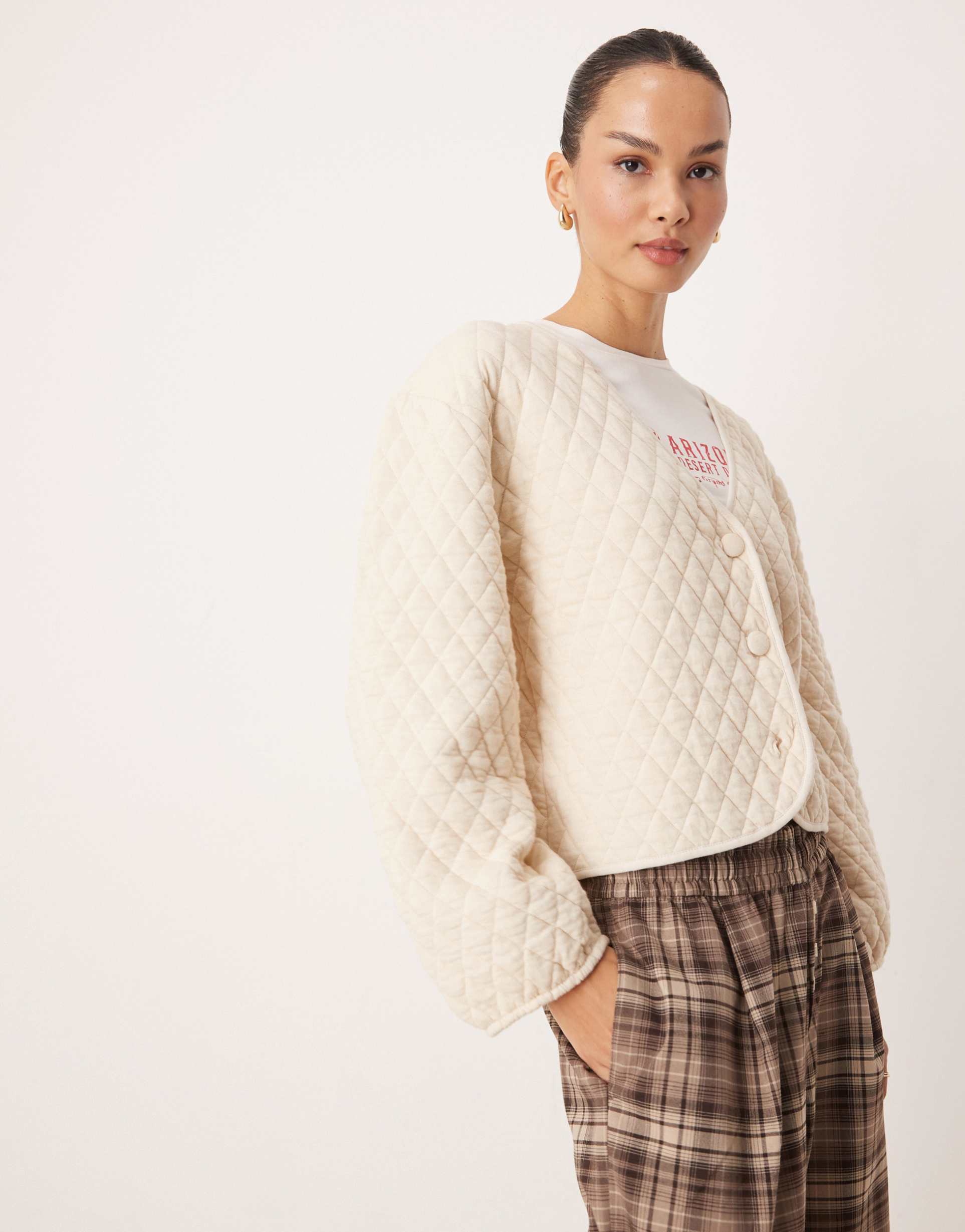 vila quilted soft jersey cropped bomber jacket in cream