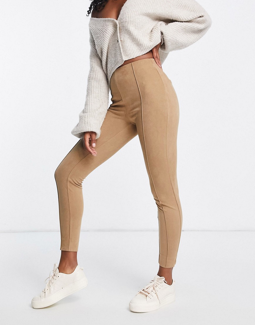 Vila recycled blend faux suede pants with pintuck front in camel-Brown