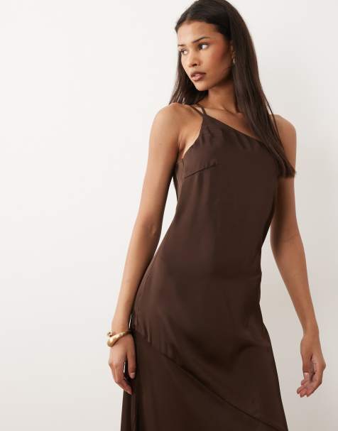 VILA - Robe longue asymétrique en satin avec bretelle - Marron chocolat - view 1