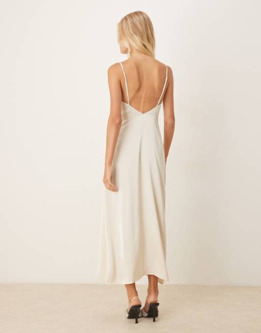 VILA - Robe longue en satin à col bénitier - Crème, 3 de 4