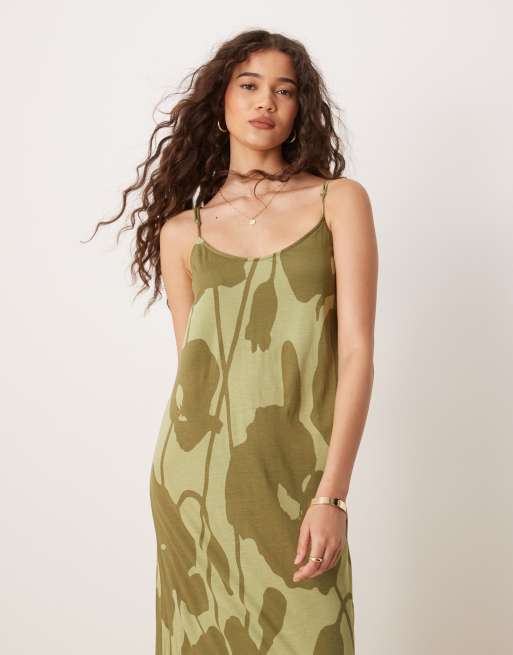 VILA Robe mi-longue en jersey à bretelles avec imprimé fleuri