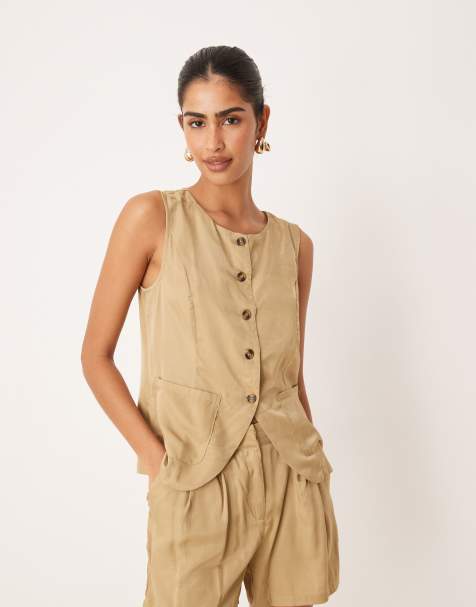 Vila round neck waistcoat and high waist pleated shorts set in olive green - view 1