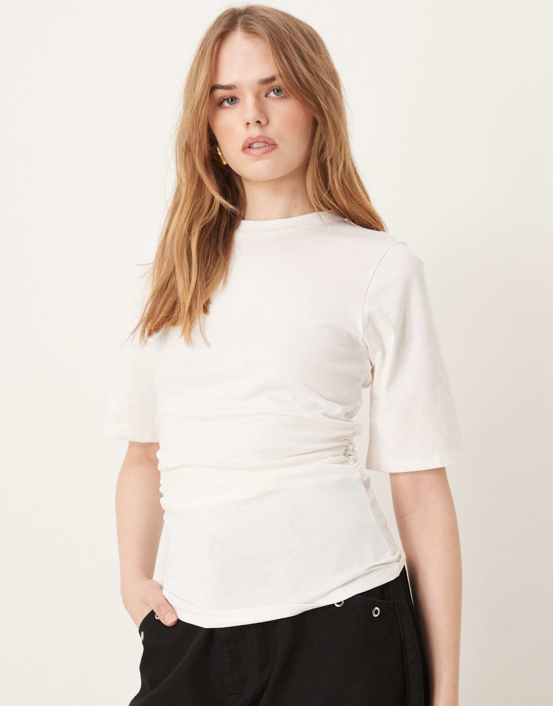 vila ruched side detail short sleeve t-shirt in cream