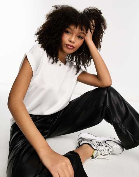 Vila satin front top in white - view 1