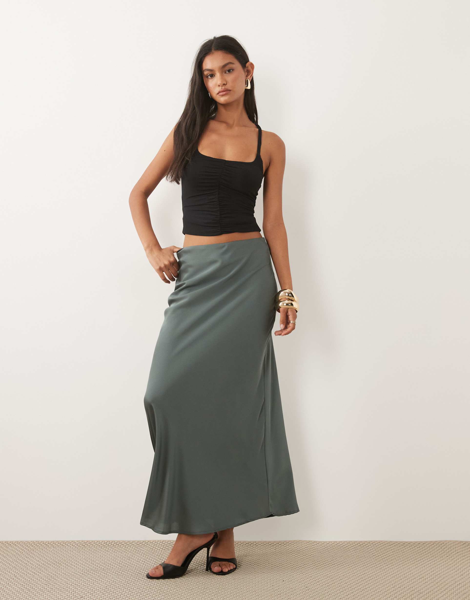 vila satin maxi skirt in balsam green