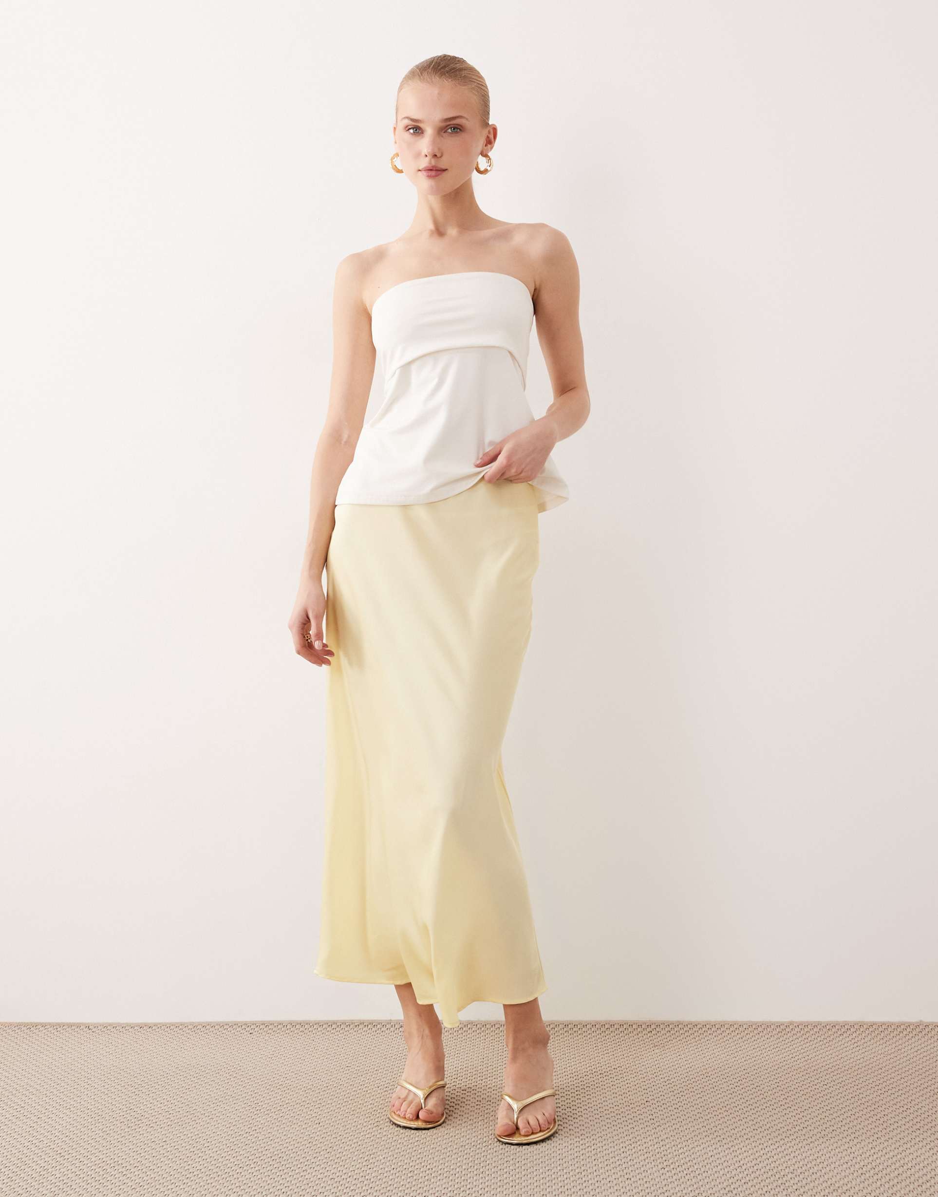vila satin maxi skirt in pastel yellow