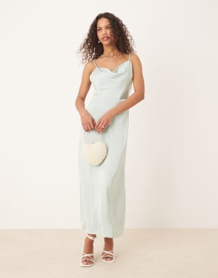 Vila - Satin-Maxikleid in Helllgrün mit Wasserfallausschnitt