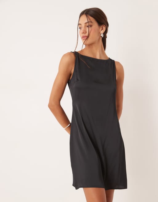 VILA – Satin-Minikleid in Schwarz mit U-Boot-Ausschnitt, 2 von 4