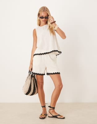 Vila scallop trim cotton shorts co-ord in cream  - view 1