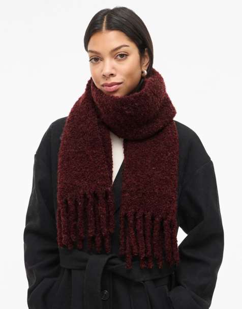 Vila Scarf in winetasting - view 1