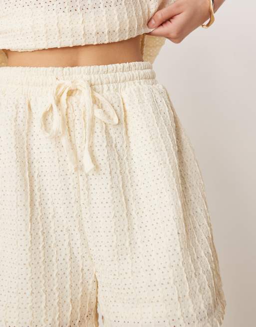 VILA - Short d'ensemble en tissu texturé - Crème, 2 de 5